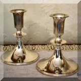 S07. Stelring silver candlesticks. 